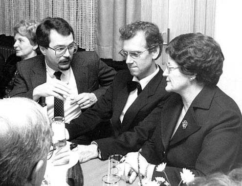 Frau Minister Annemarie Griesinger und der neue Bürgermeister Gerd Spiegel im Gespräch mit Manfred Nonnenmann. Frau Minister Annemarie Griesinger und der neue Bürgermeister Gerd Spiegel im Gespräch mit Manfred Nonnenmann.